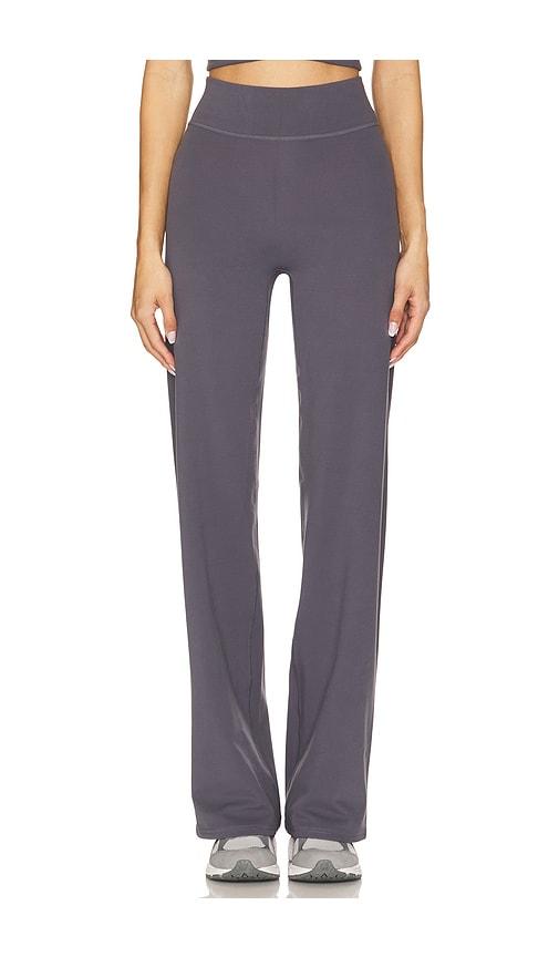 437 the essentials pant in grey. - size l (also in m, xl, xs)
