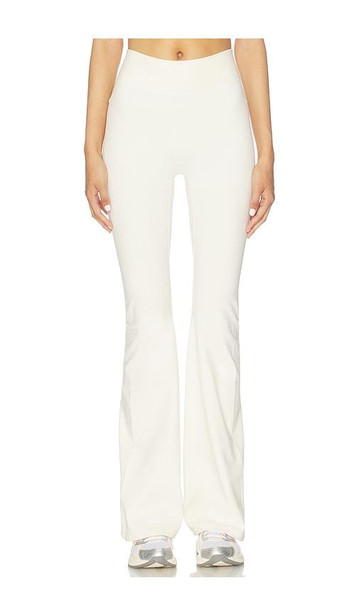 437 the leisure pant in cream. - size m (also in s, xs)
