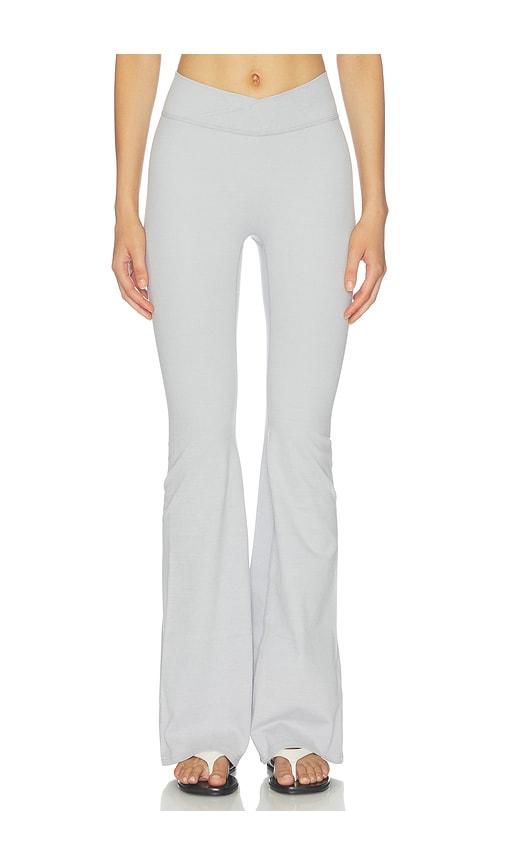 437 the v flare legging in grey. - size m (also in s, xs)
