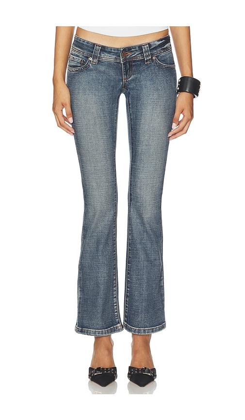 abrand 00 kick jeans in blue. - size 28 (also in 31, 32)