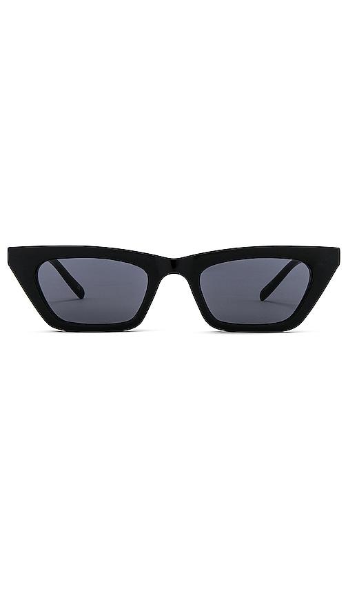 aire polaris in black.