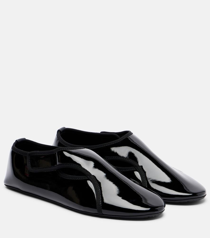 alaïa criss cross leather-trimmed ballet flats