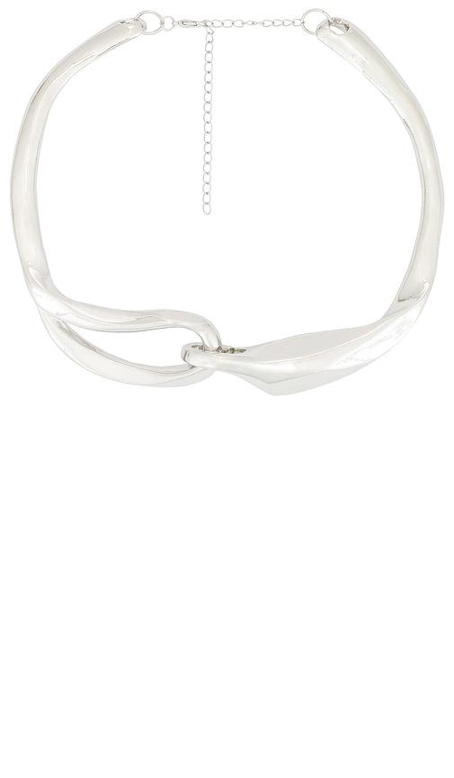 amber sceats choker in metallic silver.