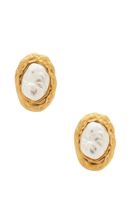 amber sceats keremeos earrings in ivory.