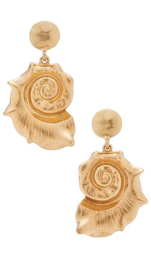 amber sceats thames earrings in metallic gold.