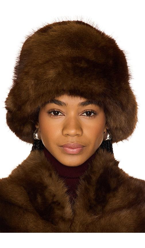 apparis gilly mink bucket hat in brown.