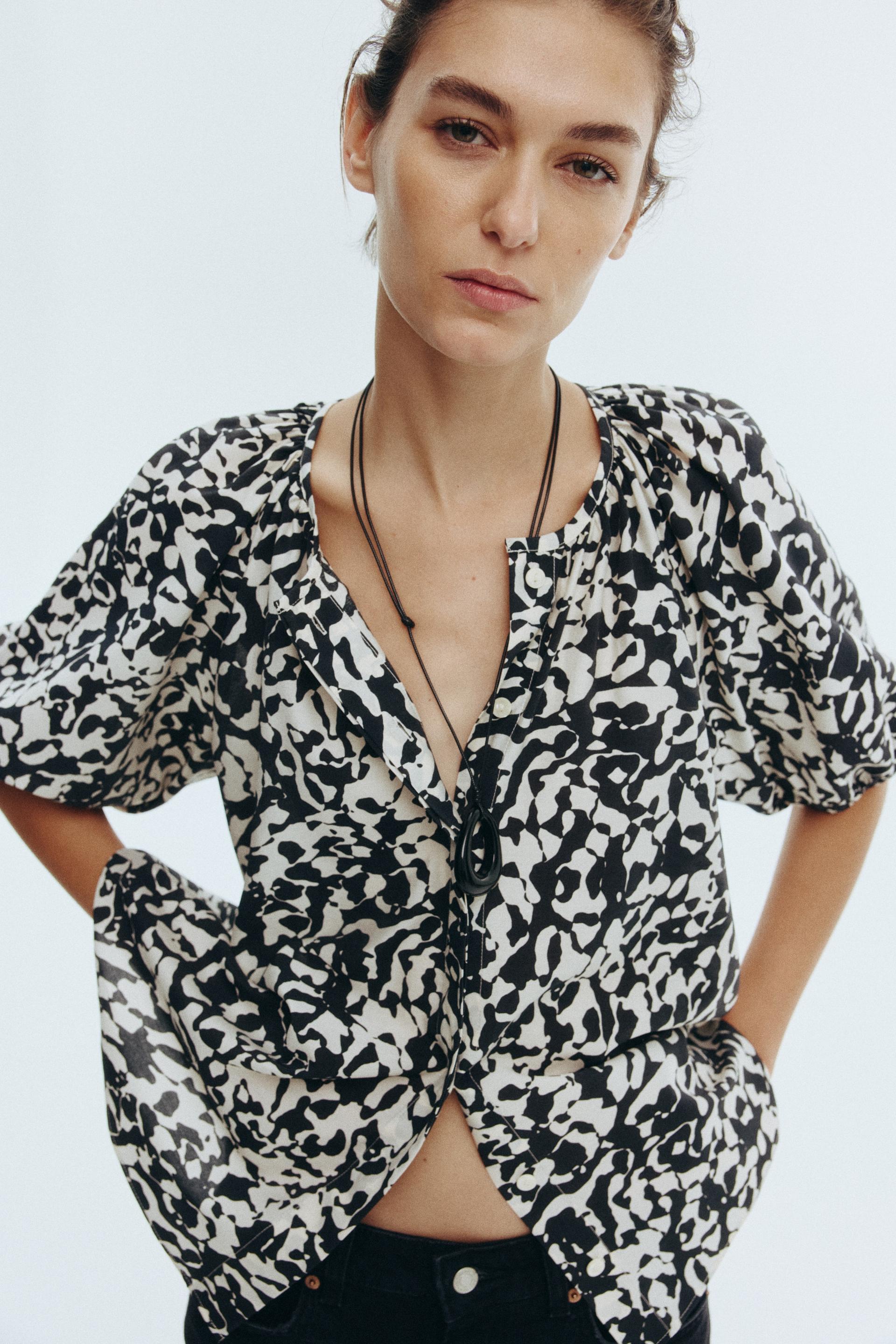 balloon-sleeved blouse