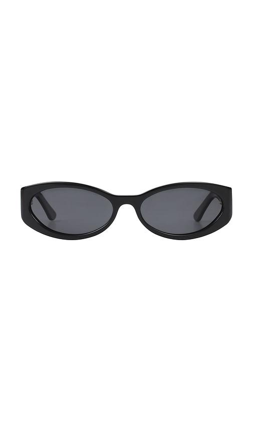 banbe kasia sunglasses in black.