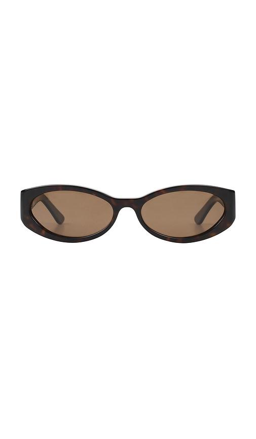banbe kasia sunglasses in brown.