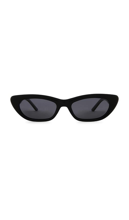 banbe the caroline sunglasses in black.