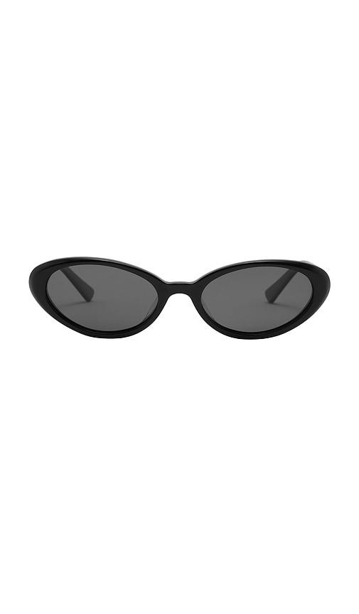 banbe the iris sunglasses in black.