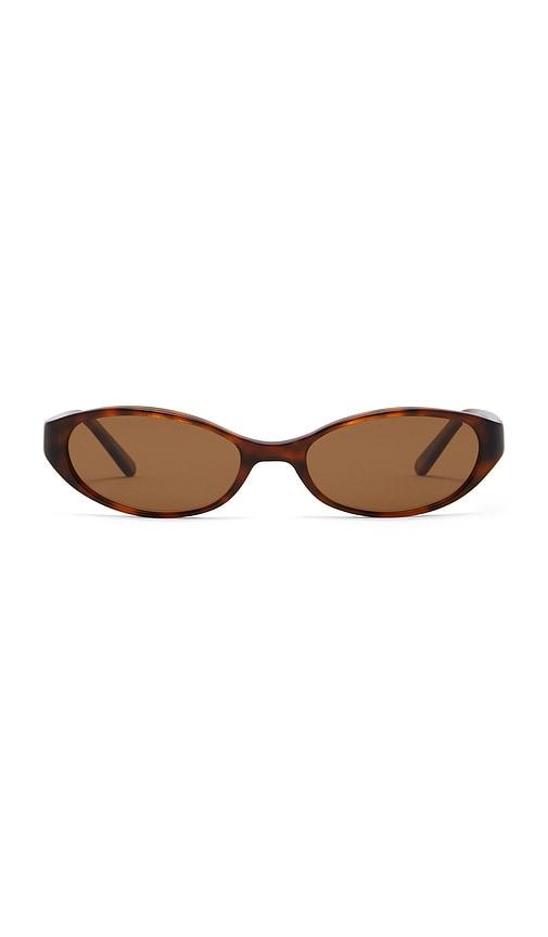 banbe the selena sunglasses in brown.