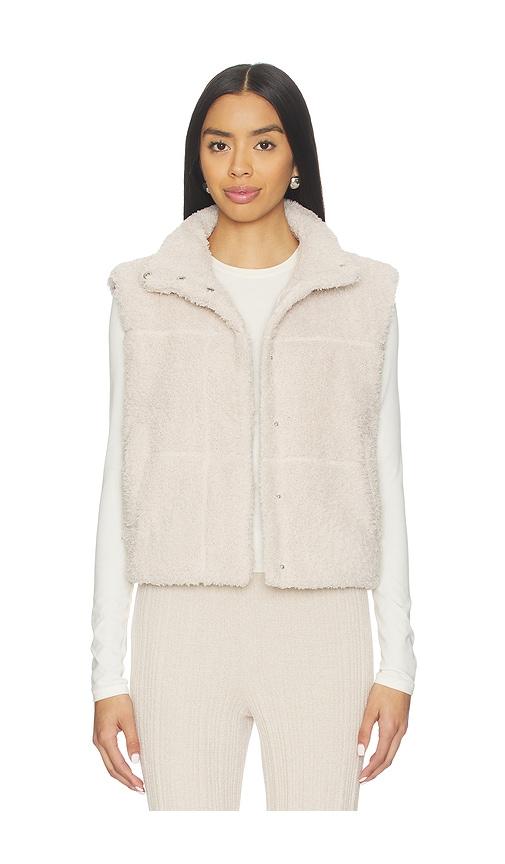 barefoot dreams brushed cozychic puffer vest in taupe. - size l (also in xl)