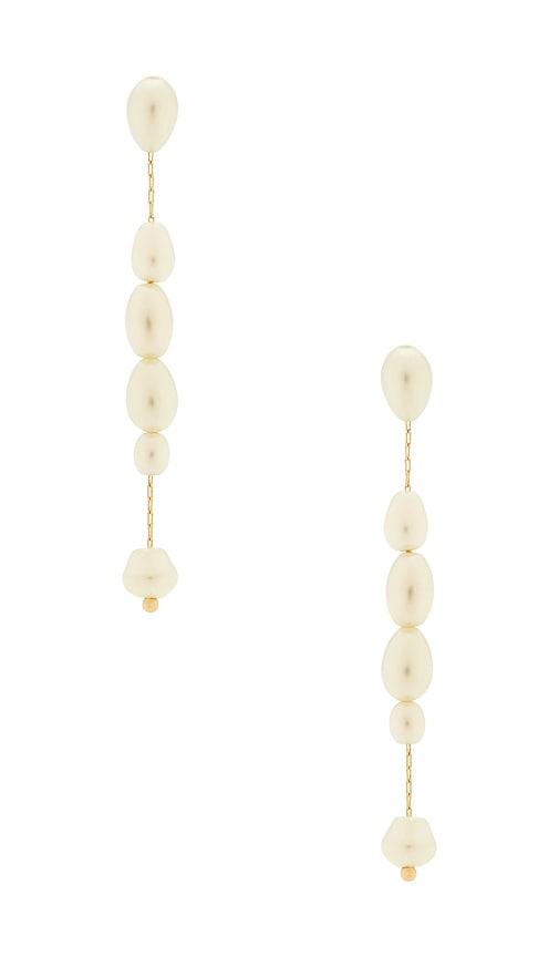 baublebar cindy pearl earrings in ivory.