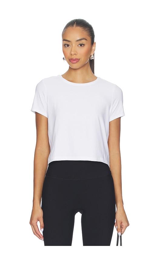 beyond yoga featherweight supreme cropped tee in white. - size l (also in xs, s, xl)