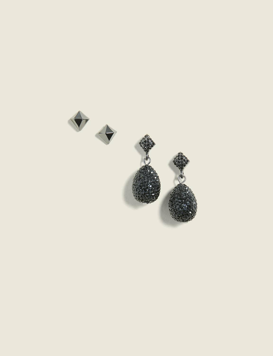 black beaded earring 2-pack