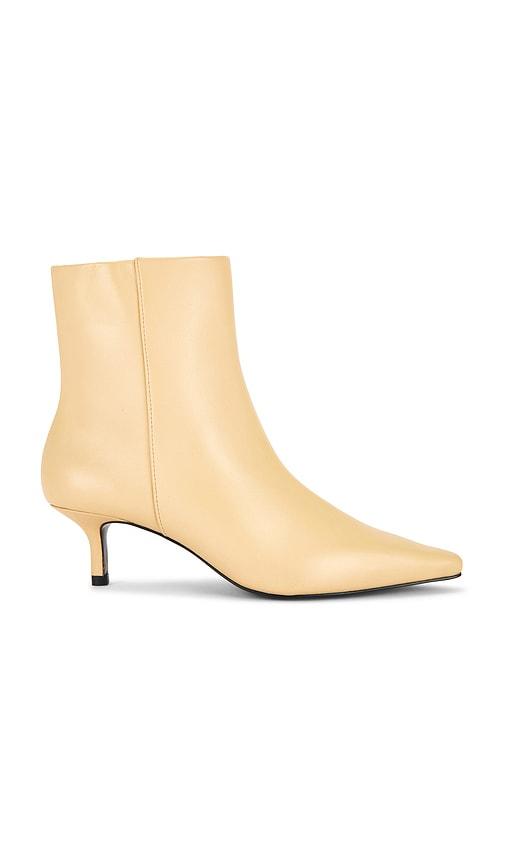 black suede studio harlow 50 boot in yellow. - size 38 (also in 39, 40, 41)
