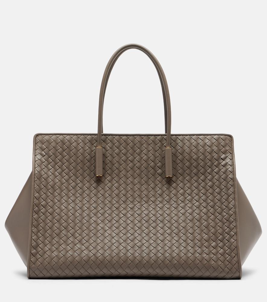 bottega veneta barbara medium leather top-handle bag