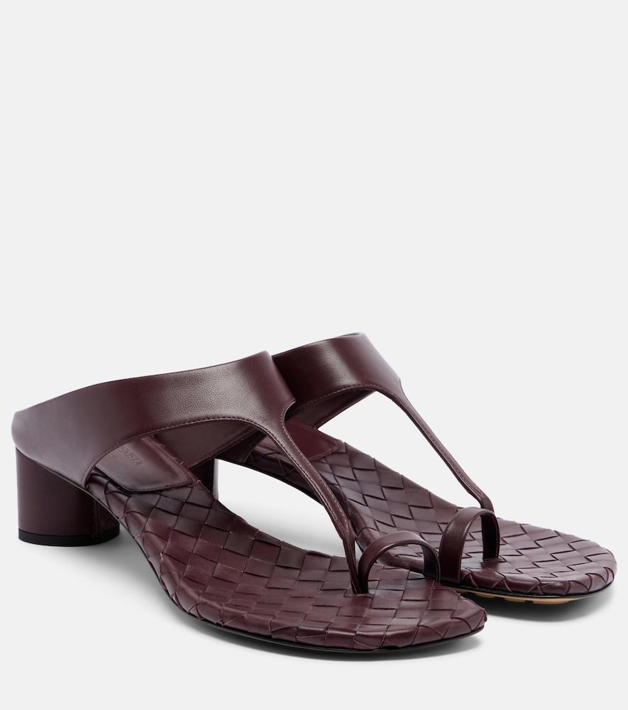 bottega veneta livia intrecciato leather thong sandals
