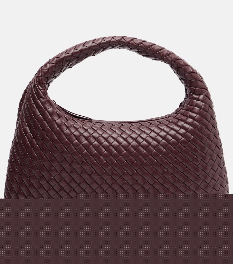 bottega veneta veneta medium leather shoulder bag