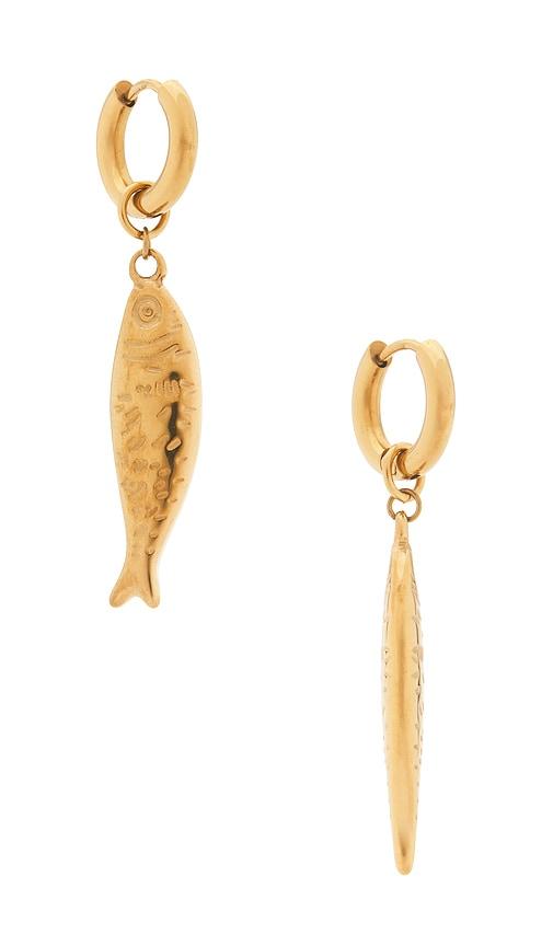 casa clara rosetta earrings in metallic gold.
