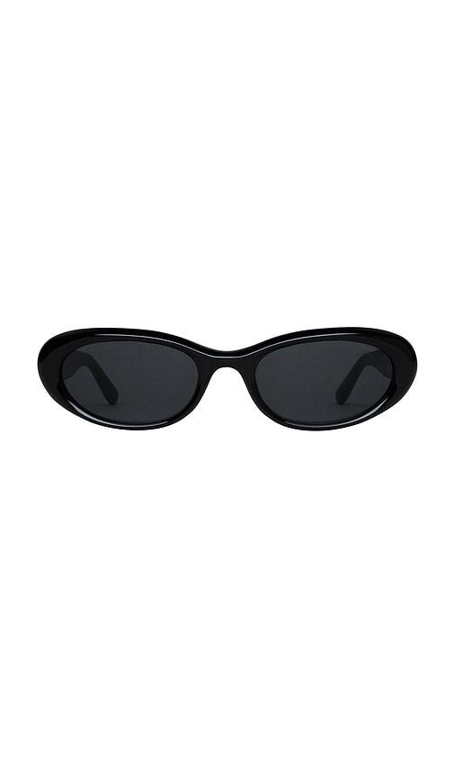 chimi 09 sunglasses in black.