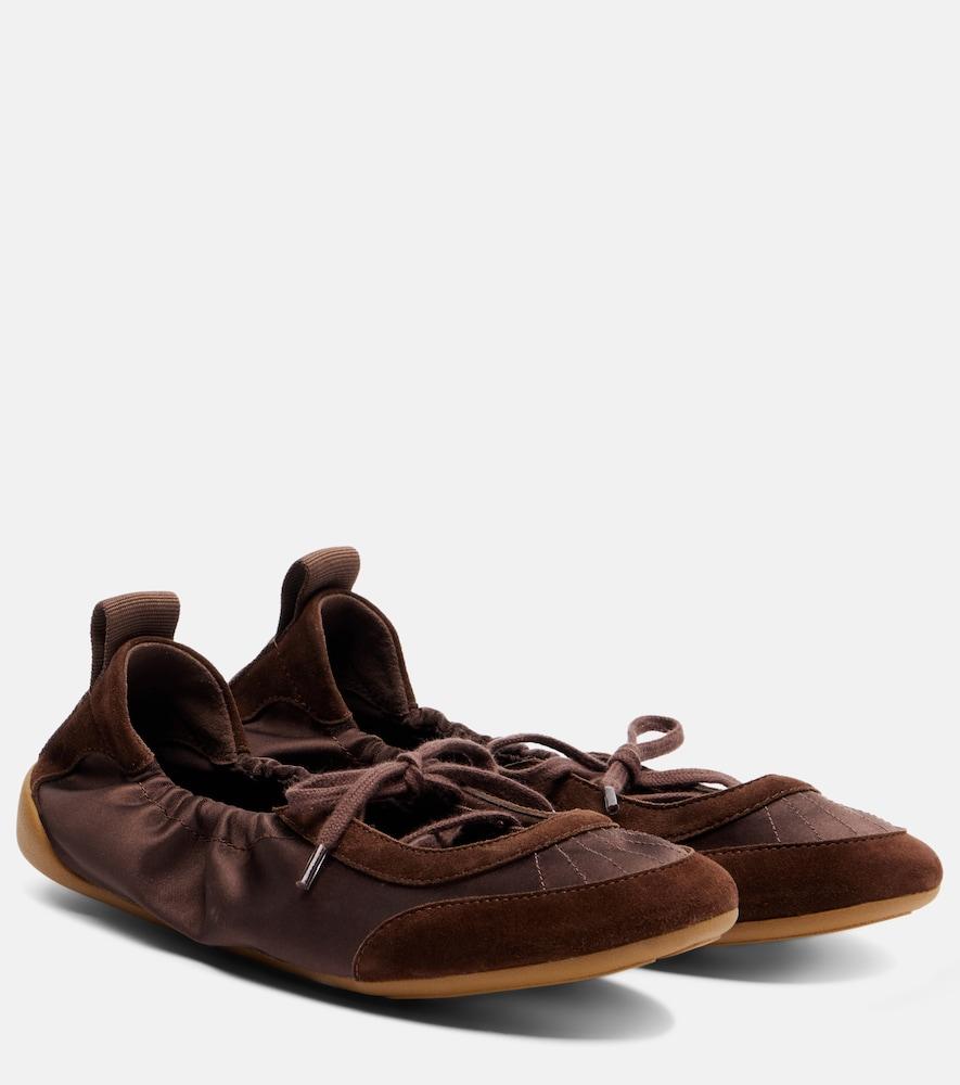 chloé chloé kick suede-trimmed satin flats