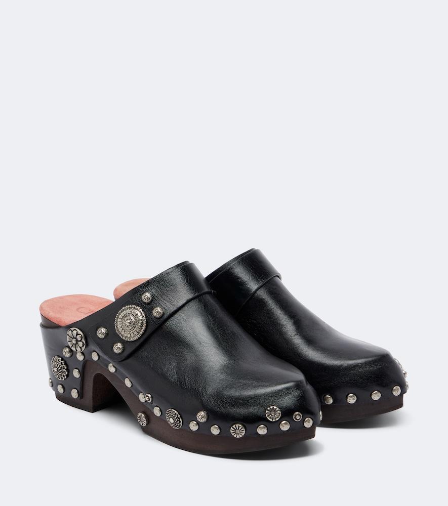 chloé talis studded leather clogs