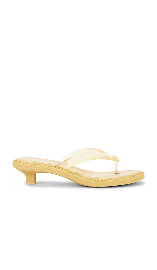 coach jelly flip flop sandal in yellow. - size 6 (also in 7, 8)