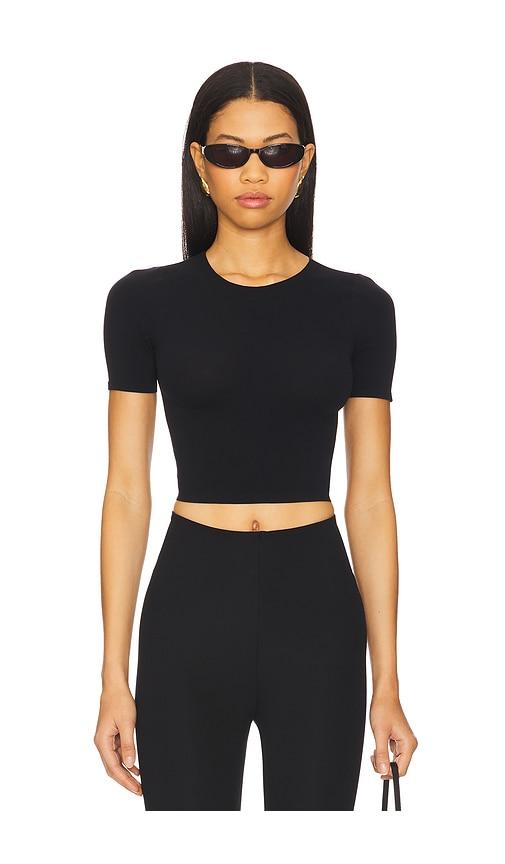 commando ballet body cropped crewneck tee in black.