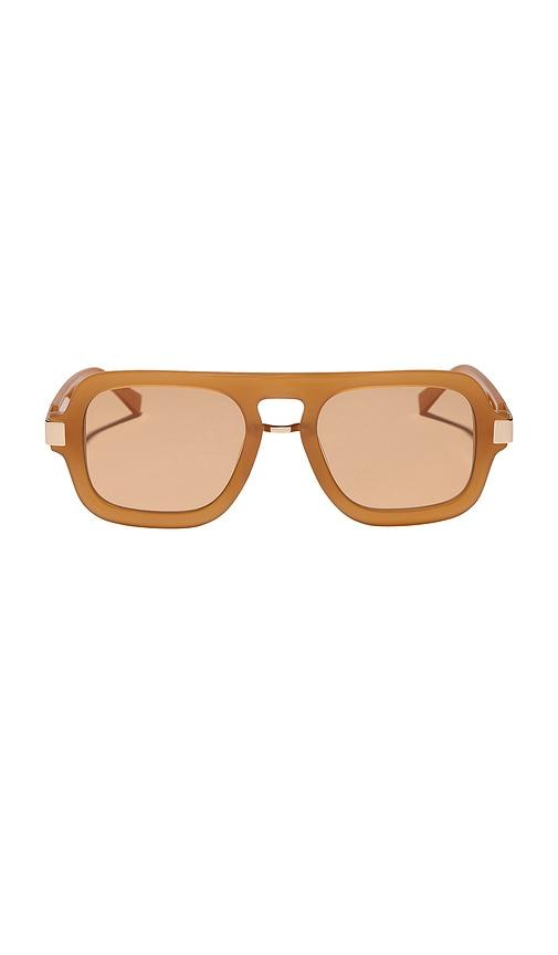 diff eyewear x rachael kirkconnell combo navigator sunglasses in orange.