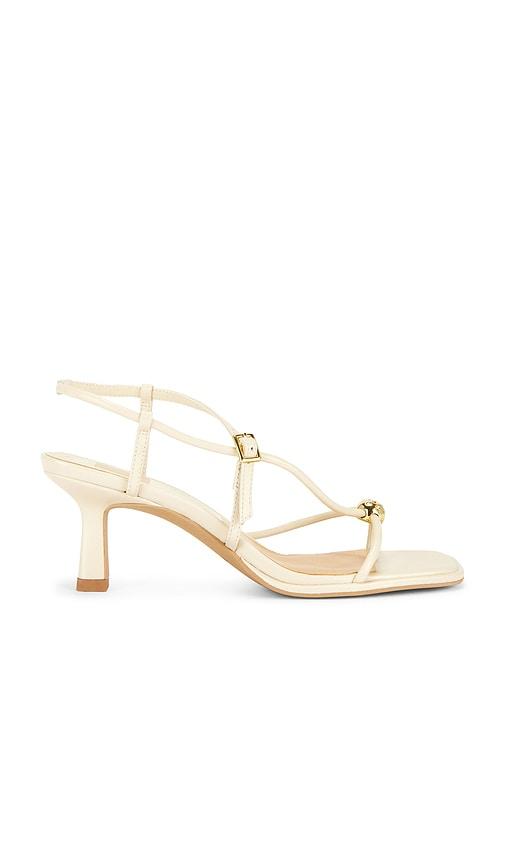 dolce vita mylee sandal in cream. - size 7 (also in 8)