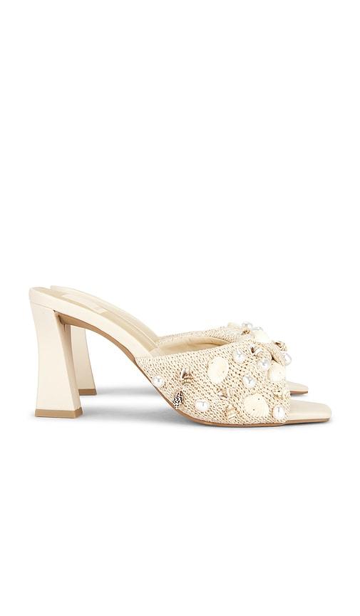 dolce vita tylah sandal in cream. - size 10 (also in 6, 6.5, 7, 7.5, 8, 8.5, 9, 9.5)