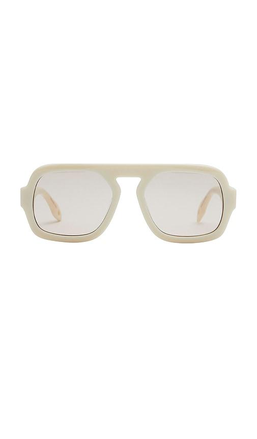elisa johnson jane sunglasses in white.