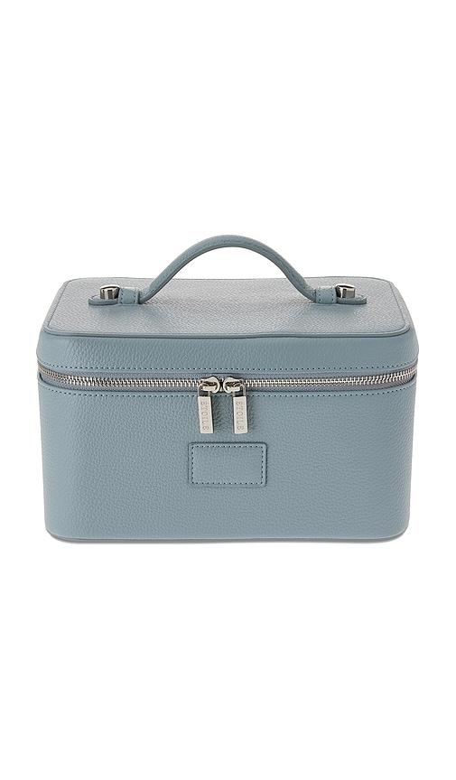 etoile collective vanity case in robin blue.