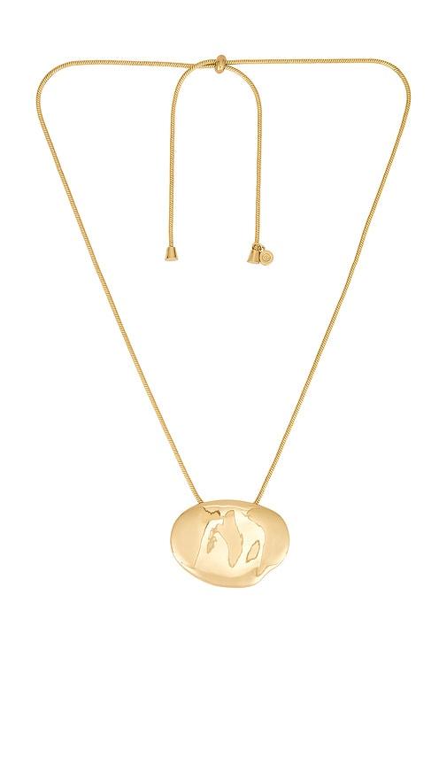 ettika molten metal collar necklace in metallic gold.