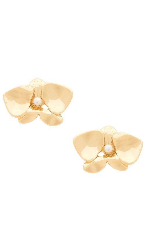 ettika pearl blossom stud earrings in metallic gold.