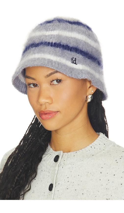 favorite daughter the structured knit bucket in grey.