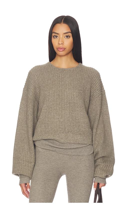 fear of god essentials heavy waffle 90's sweater in neutral. - size m (also in xs, s)