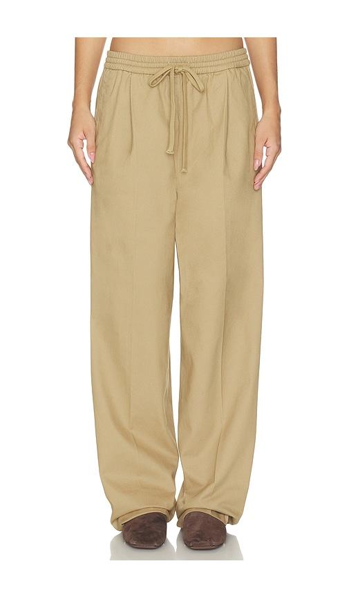 fear of god essentials pleat front drawstring pant in brown. - size l (also in xs, s, m)