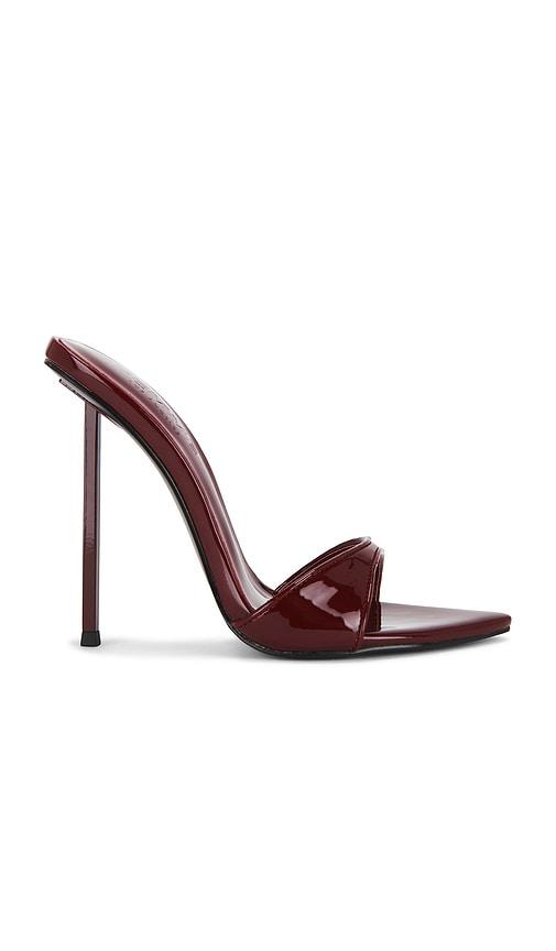 femme la whiskey slipper in burgundy. - size 6 (also in 7)