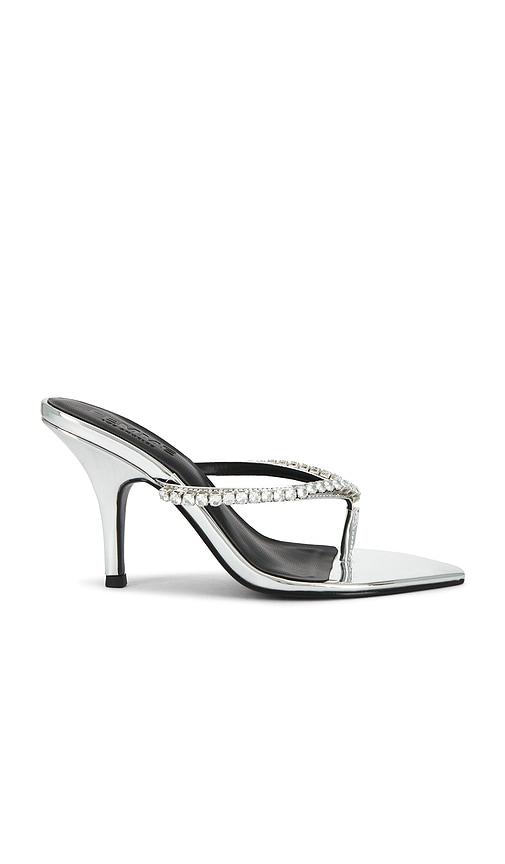 femme la x revolve tokyo thong sandal in metallic silver. - size 6 (also in 7, 8)