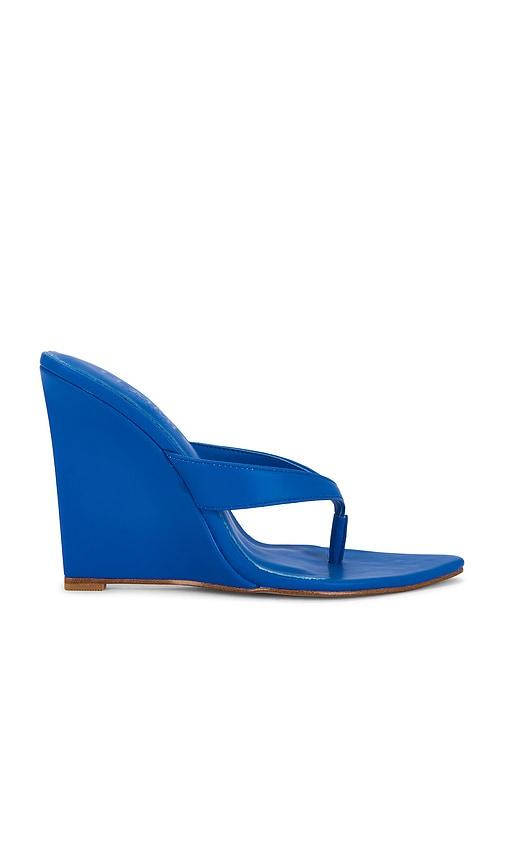 femme la x revolve tokyo thong wedge in royal. - size 6 (also in 7)