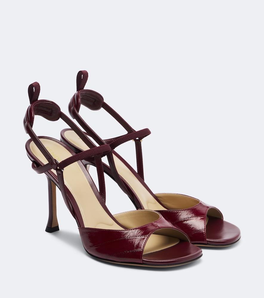 fendi very colibrì leather sandals