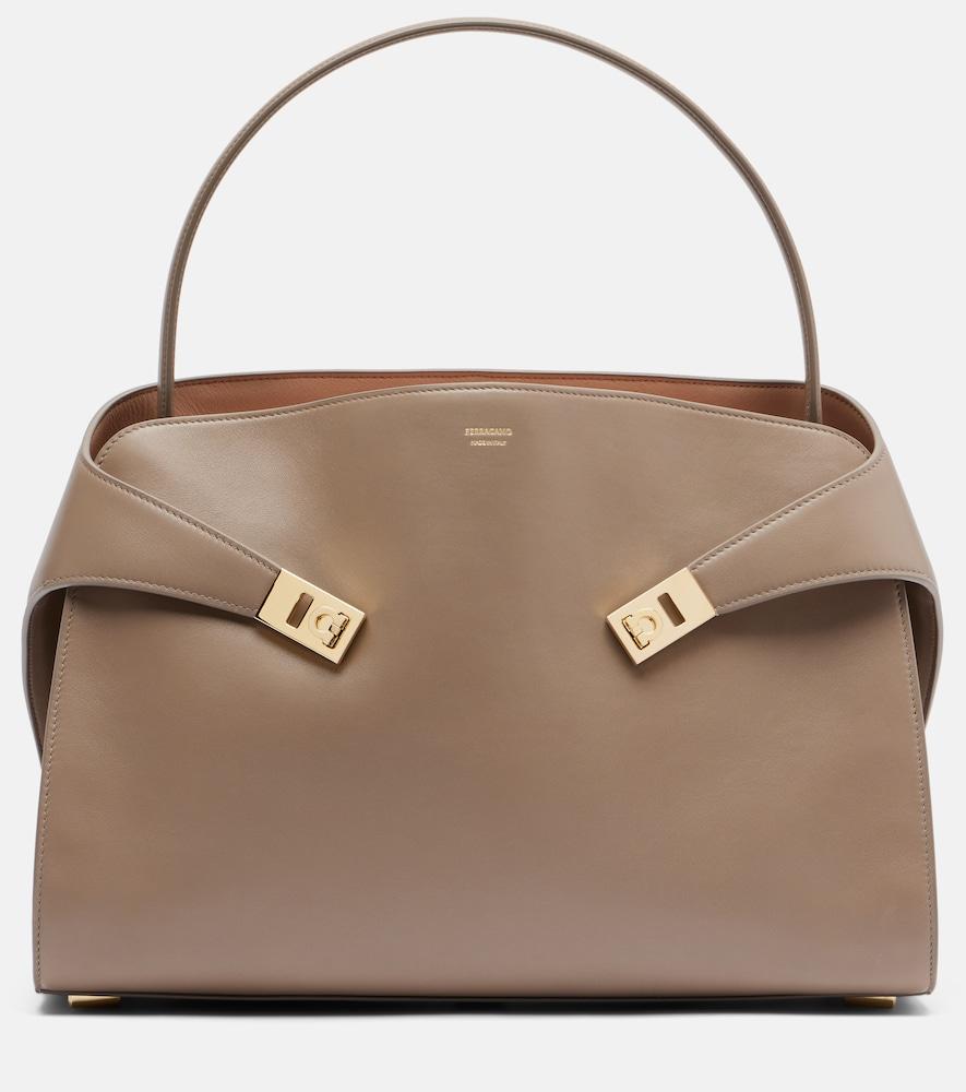 ferragamo hug soft medium leather shoulder bag