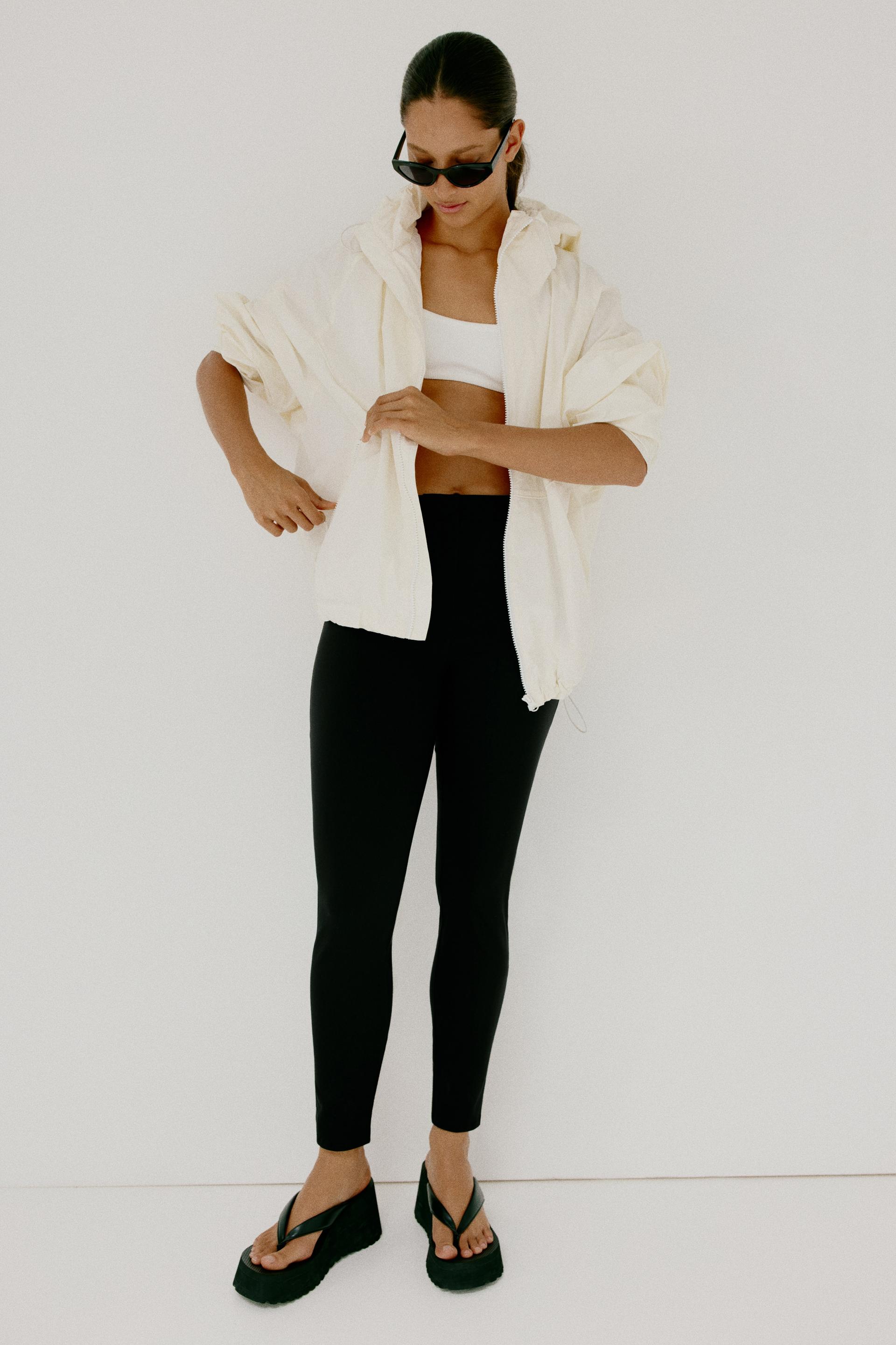 fitted ankle-length pants