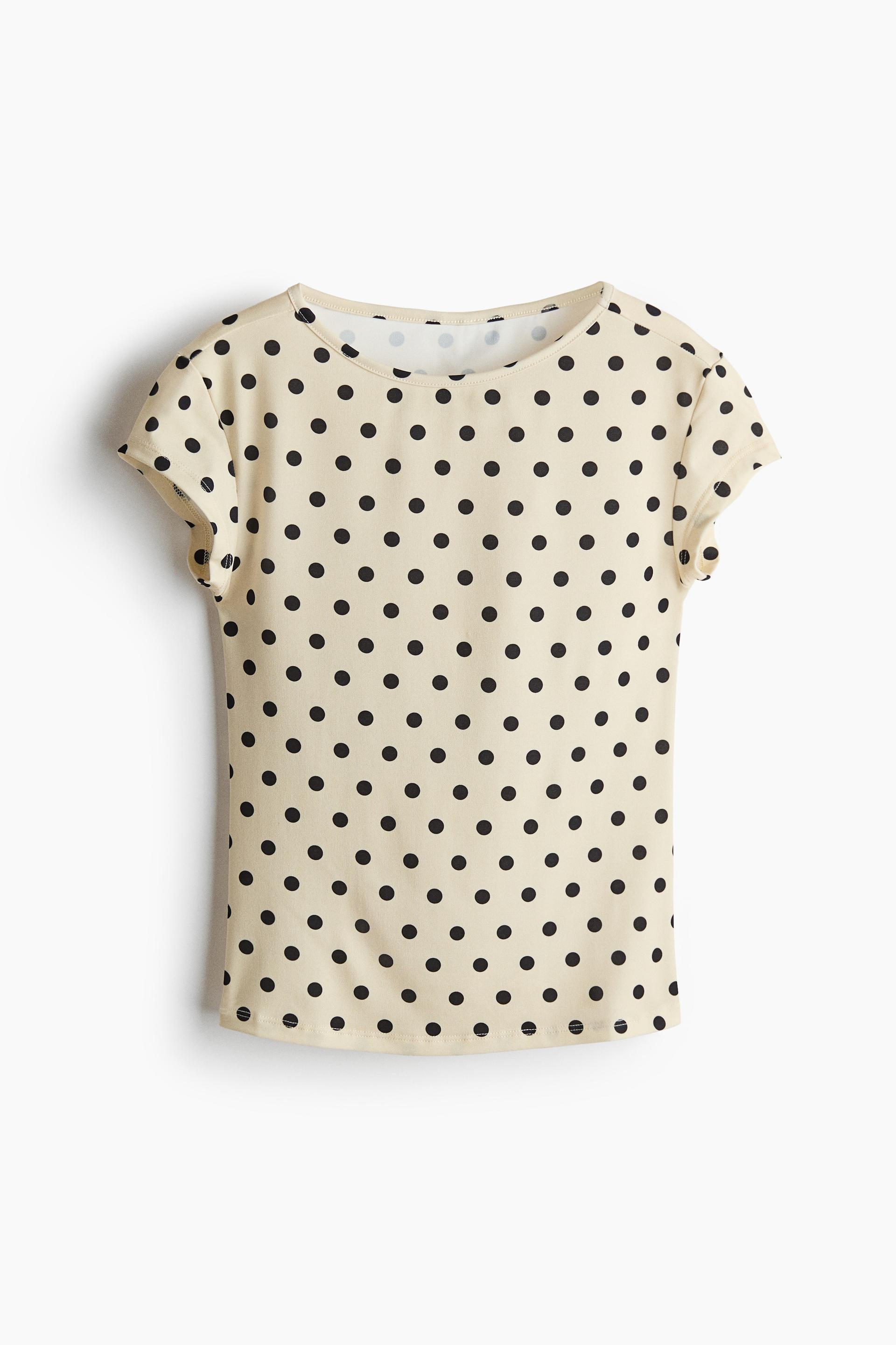 fitted t-shirt
