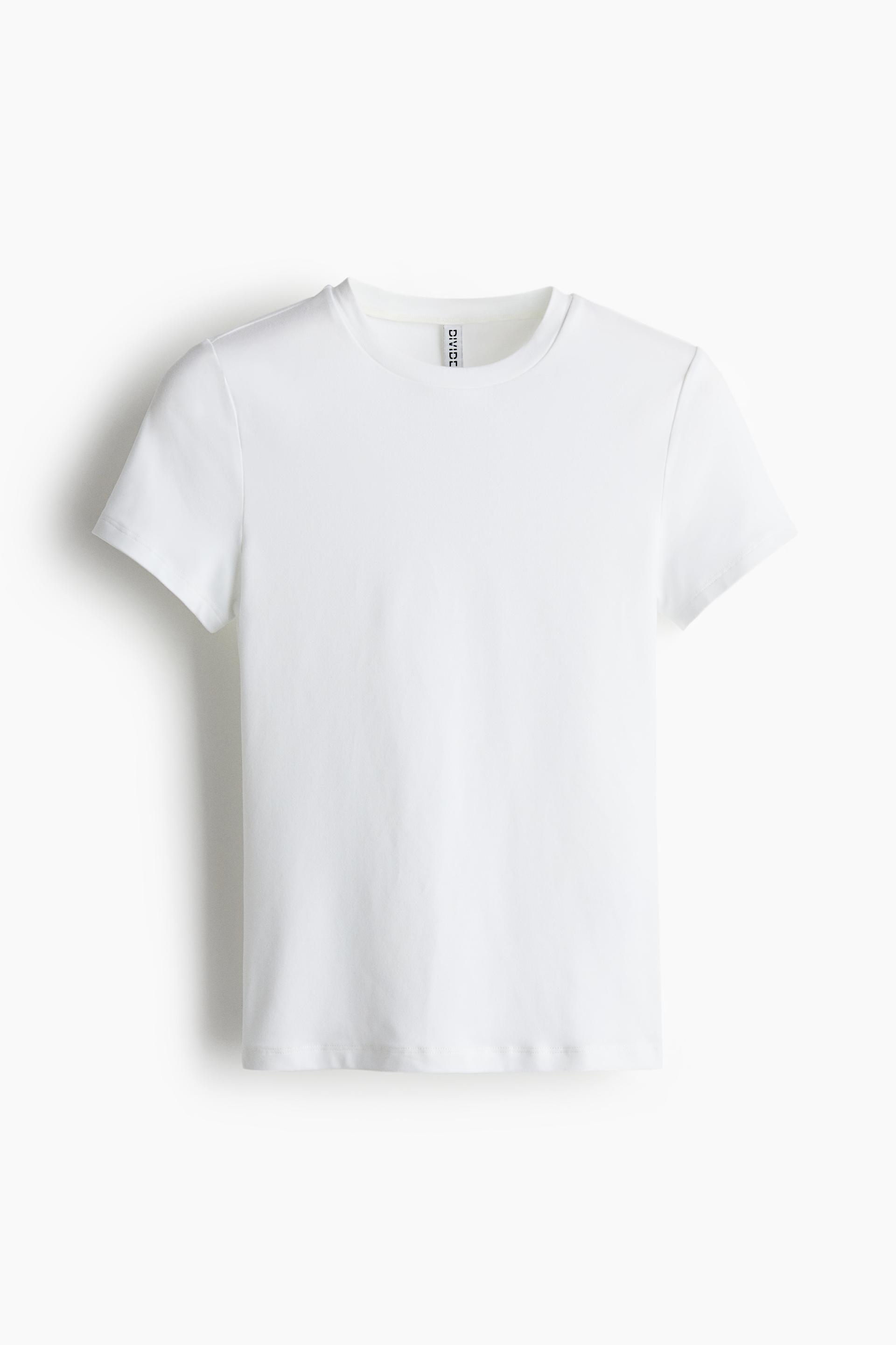 fitted t-shirt