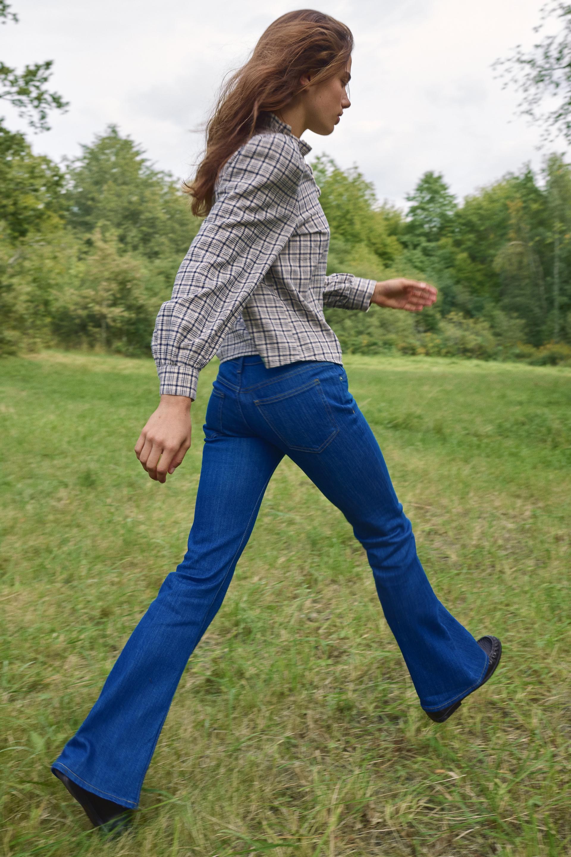 flared low jeans