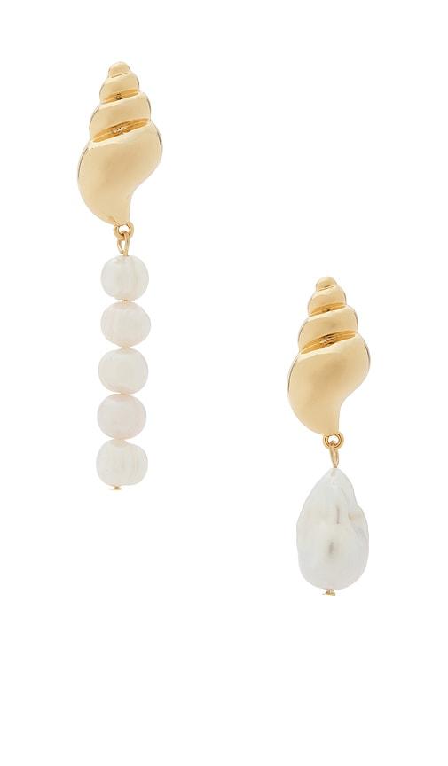 frasier sterling x for love & lemons nantucket earrings in metallic gold.